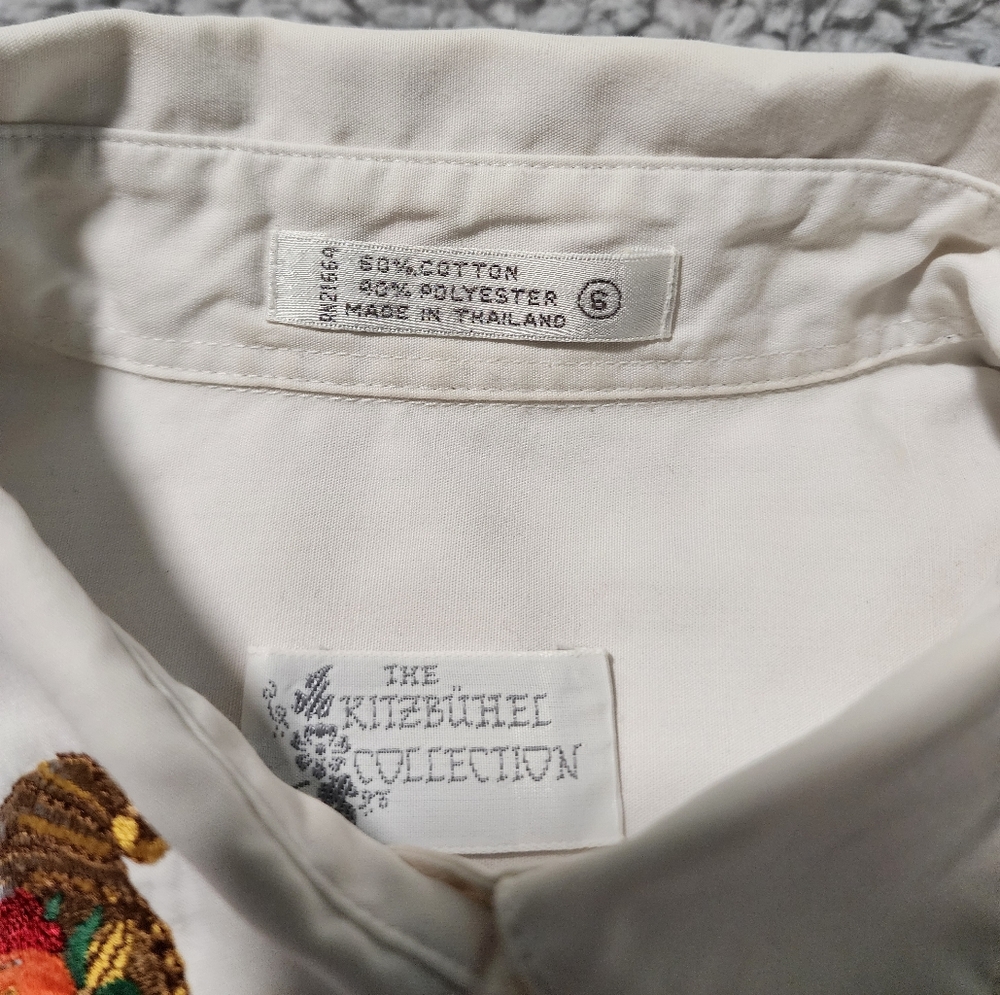 Fall Button-up Blouse - Picture 5 of 8